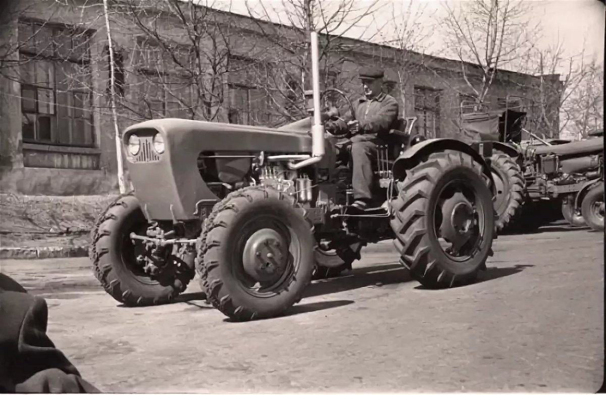 Трактор т32