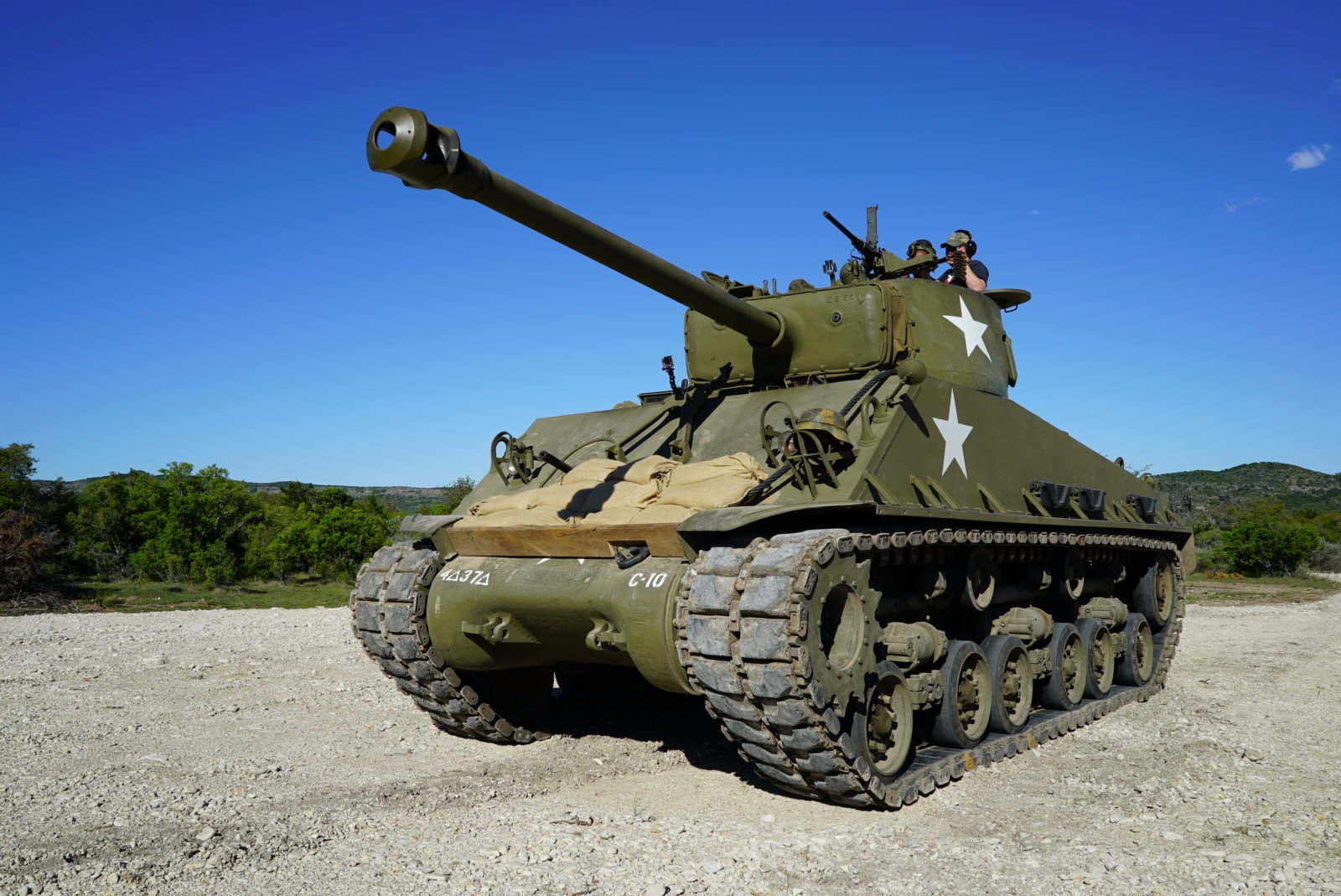 Tanks gets. Танк Шерман. Танк Шерман м4а2. Танк m4a3e8 Sherman башня. Танк генерал Шерман.