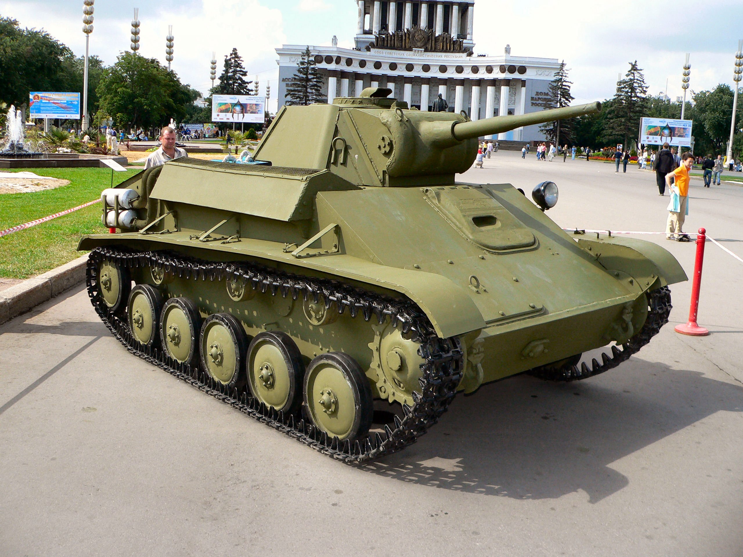 Советский легкий танк. Т-60 танк. Т-70 танк СССР. Танк т60 и т70. Т-40 танк.