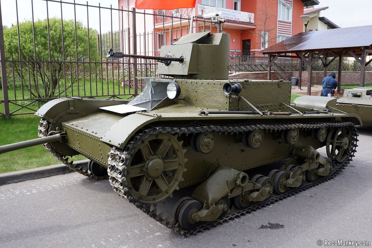 Т 26 кг. Танк т-26. Танк т-26 двухбашенный. T 26 танк. Т-26 лёгкий танк двухбашенный.