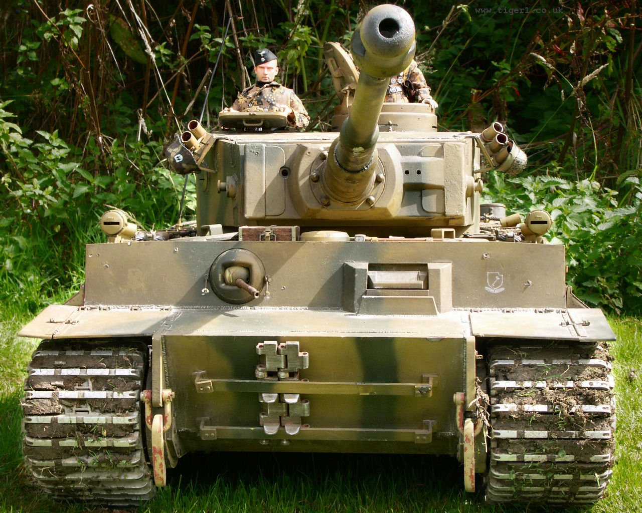 Вермахт танк тигр. Танк тигр. Военная техника тигр танк. Немецкий танк тигр. Техника Германии танк тигр.