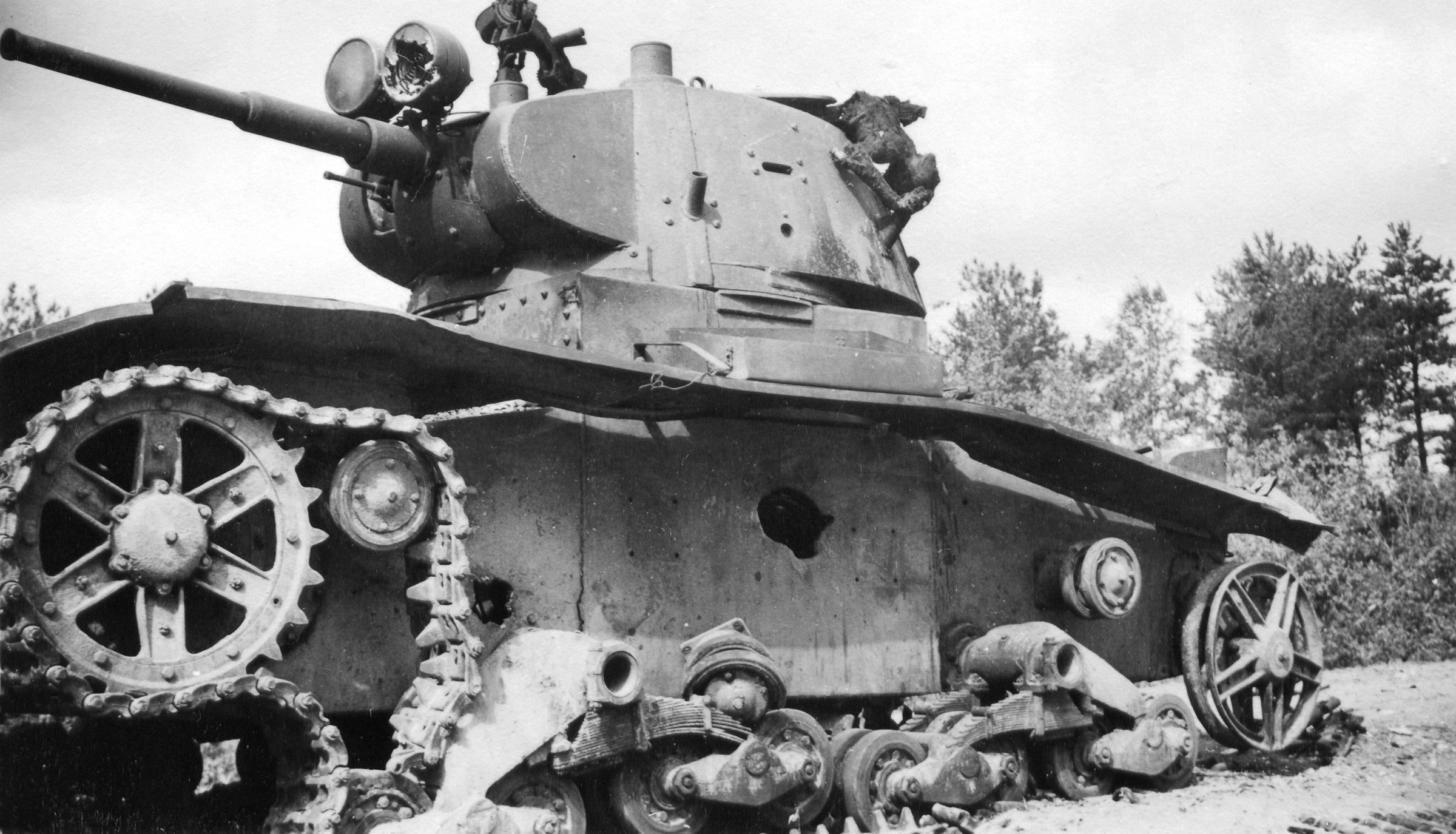 Подбитые советские танки. Подбитый танк т-26. Т 26 1941. Подбитые советские танки 1941. Т26 ВОВ.