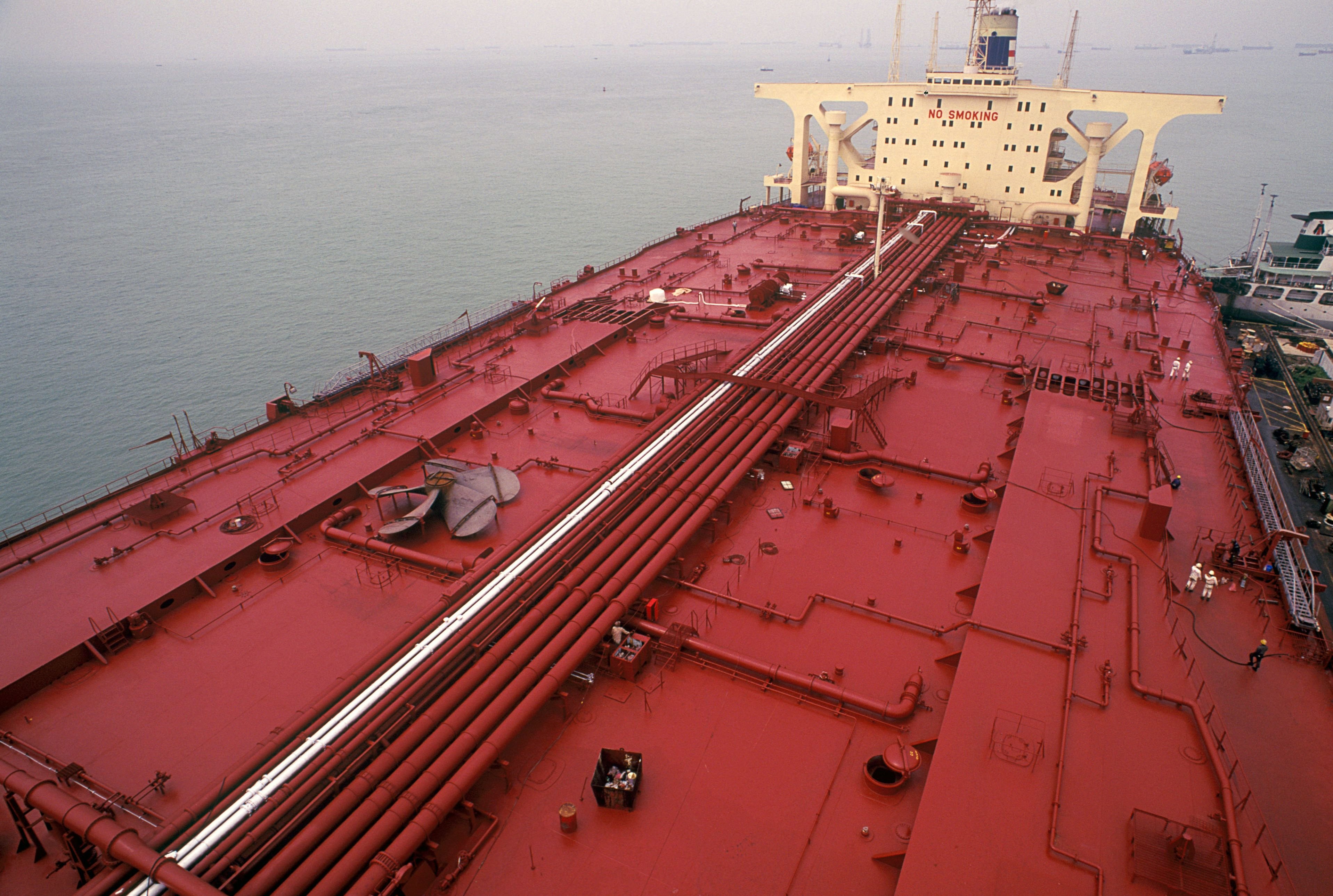 Грузовая палуба. Корабль Seawise giant. Seawise giant танкер. Knock Nevis танкер. Танкер Батиллус.