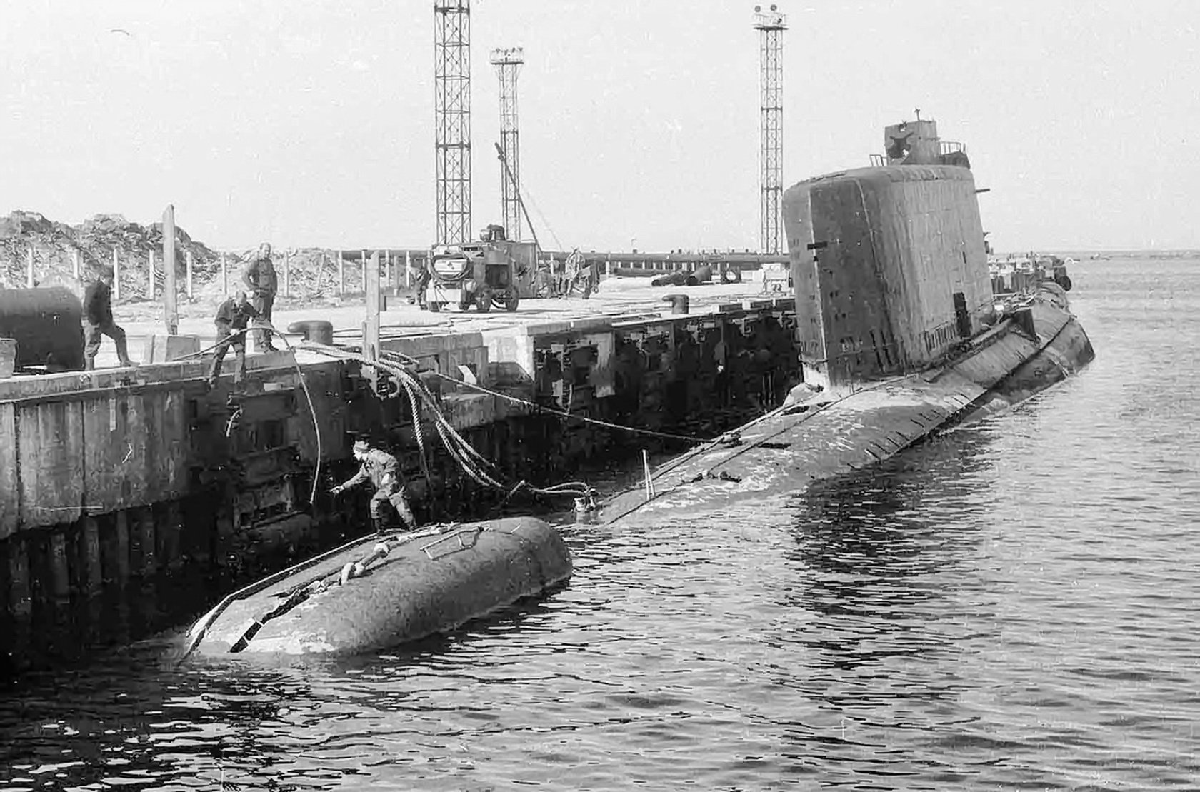 Лодка б н. Проект 629 подводная лодка. Лиепая база подводных лодок СССР. Пл 629 проект б Конюшкова. 14 Эскадра подводных лодок в Лиепае.