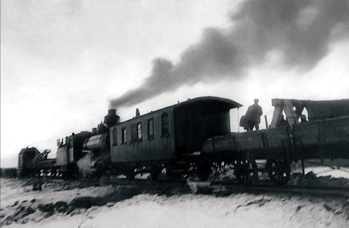 Военный поезд Великой Отечественной войны