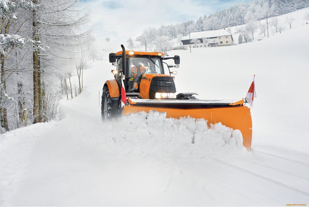 Снегоуборочный трактор