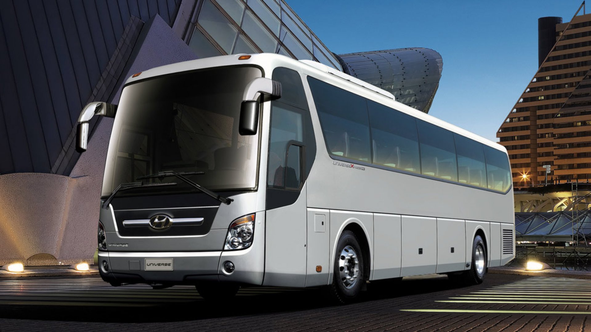 Автобусные перевозки пассажир. Hyundai Universe 06- Корея. Хендай Юниверс автобус. Hyundai Universe(30). Микроавтобус Хайгер.