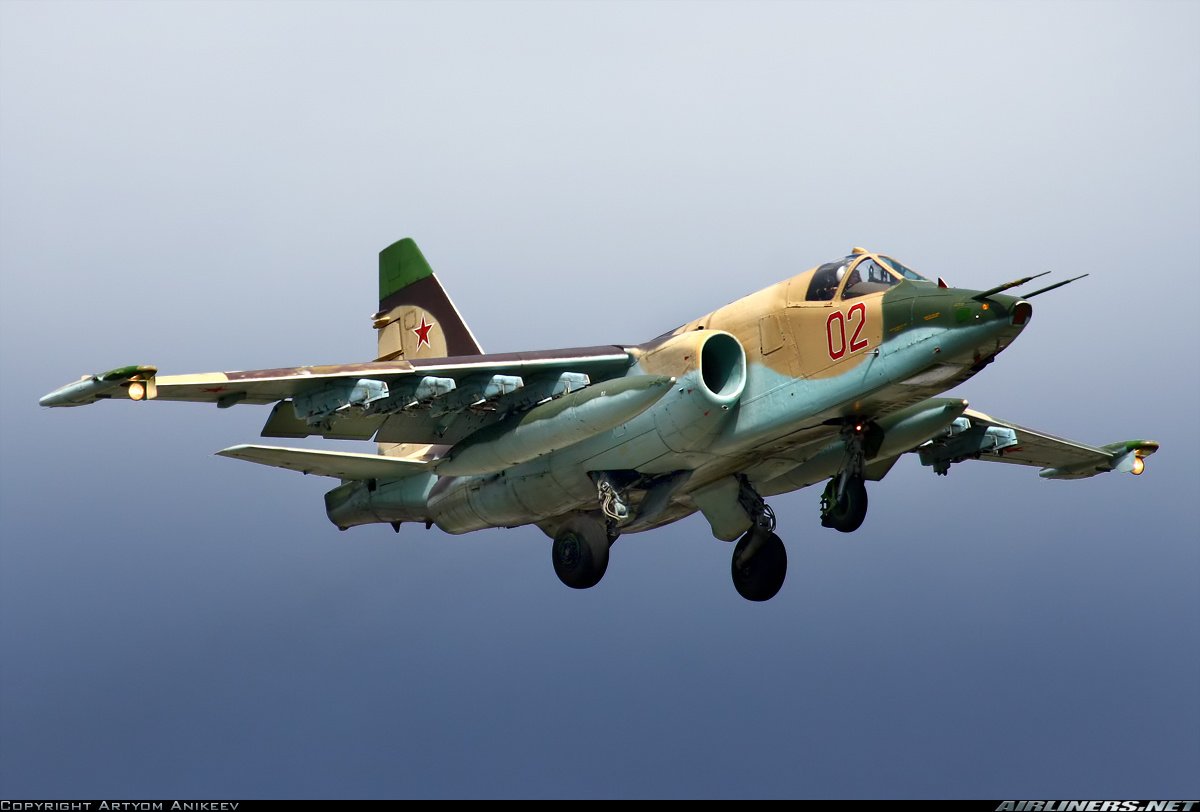 Су 25 википедия. Самолет Су-25. Штурмовик Су-25 Грач. Грач самолет Су 25. Су-25 Штурмовик самолёты России.
