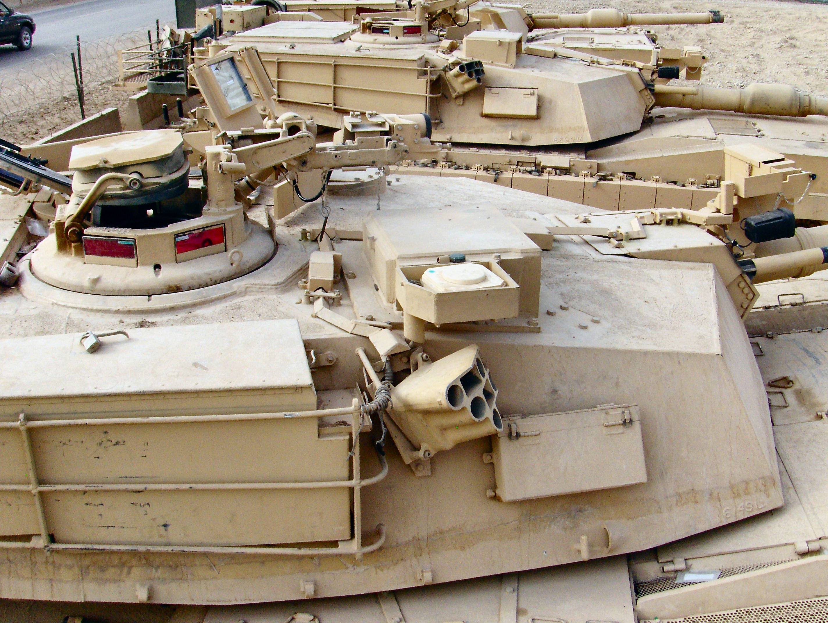 Сколько стоит американский танк абрамс. Танк m1a1 Abrams. Танк Абрамс м1а2. Танк Abrams m1a2. Танк Абрамс 1.