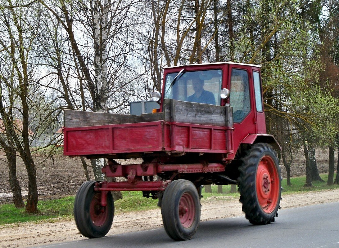 Трактор владимировец т25