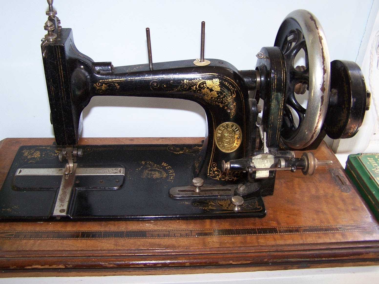Купить старинную машинку. Швейная машинка Науманн 44. Швейная машинка Wertheim Francfort. Швейная машинка Gritzner Durlach 3555031. Швейная машинка Naumann 1885.