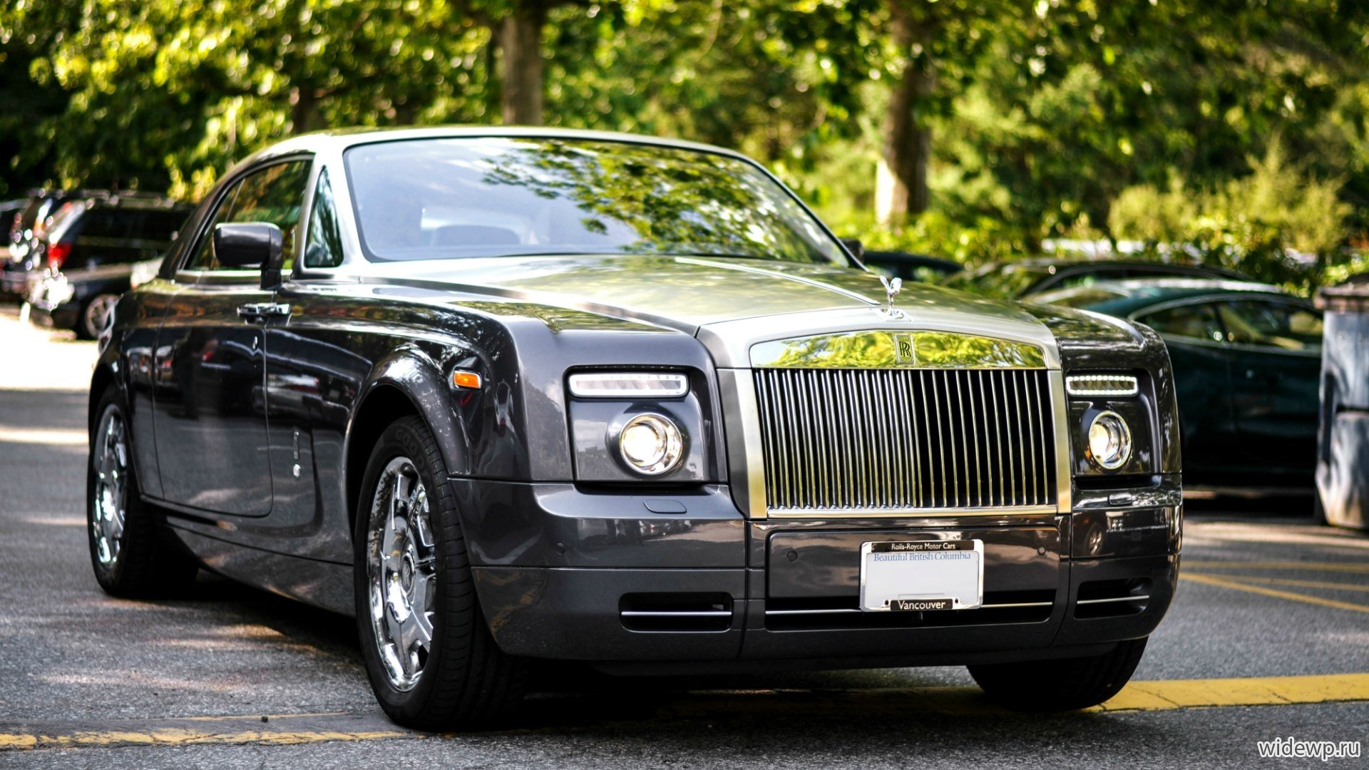 Как называется роллс ройс. Rolls Royce Phantom. Роллс Ройс 202. Роллс Ройс Фантом золотой. Машина Rolls Royce Фантом.