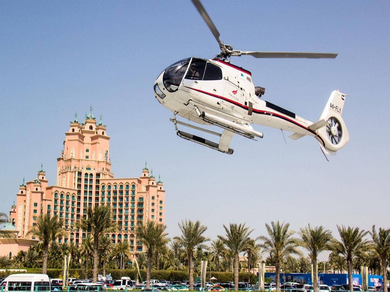 Полет на самолете дубай. Вертолёты Атлантис Дубай. Вертолетная прогулка Дубай. Вертолетная экскурсия Дубай. Прогулка на вертолете Дубай.
