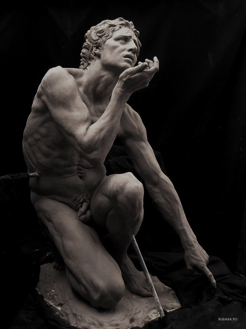 Древнегреческие скульптуры мужчин