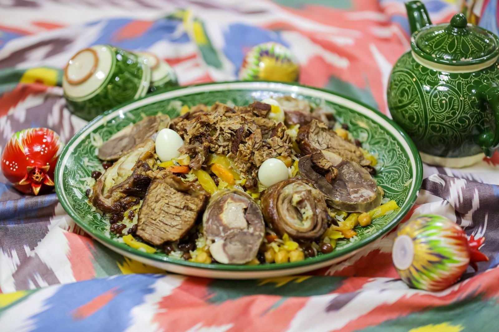 Ближайшая узбекская кухня. Дамлама узбекская. Национальный плов Узбекистана. Блюдо Дамлама. Традиционные блюда Узбекистана.