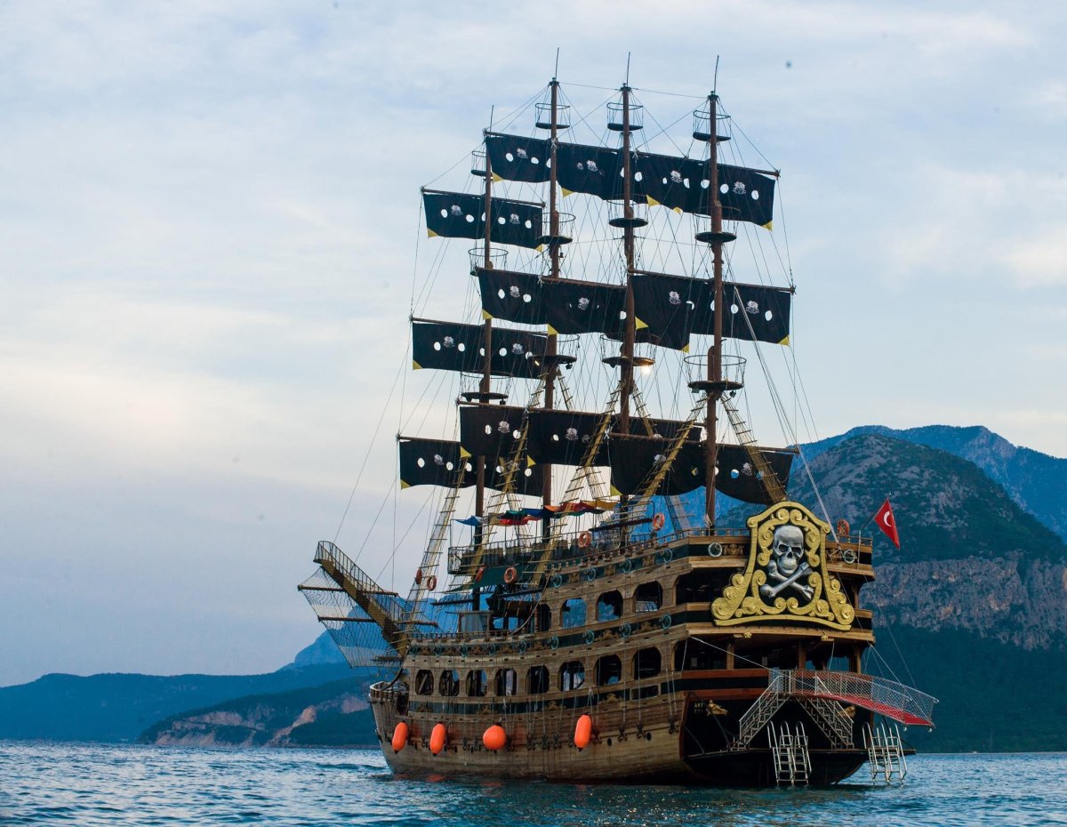Настоящий пиратский корабль