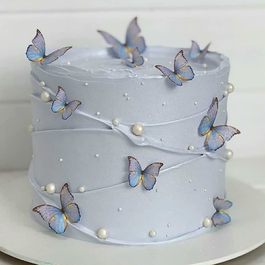 Дизайн торта с бабочками