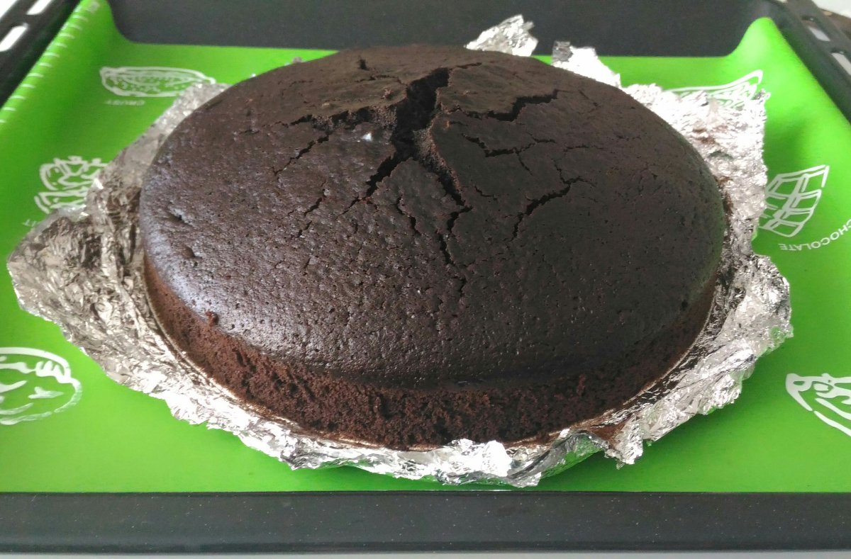 Торт черный ларри