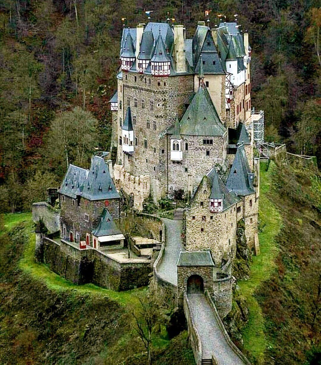 Старинные замки и крепости