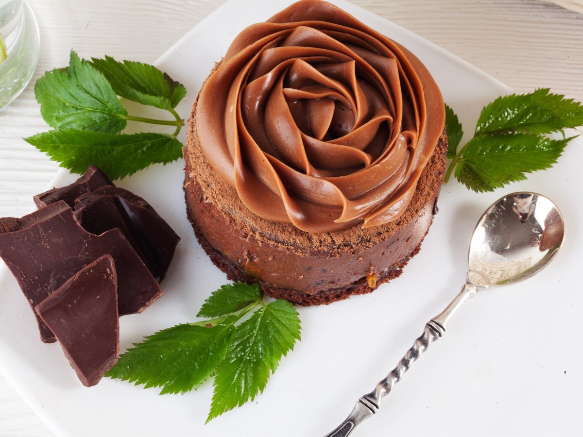 Декор шоколадного торта